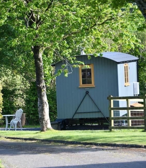 The Shepherds Hut Carmarthen Exteriör bild